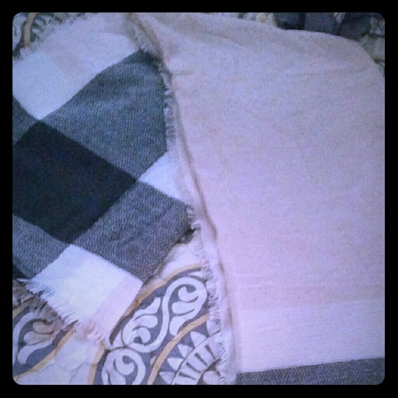Blanket Scarf - Picture 1 of 1