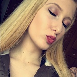 Meet your Posher, Robyn