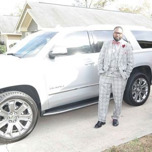 Meet your Posher, Troy