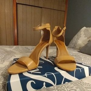 Lucky Brand Tan Heels