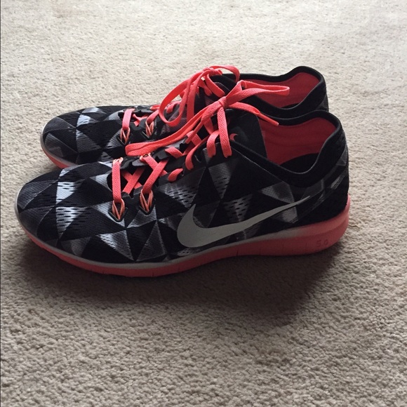 NIKE FREE 5.0 - Picture 2 of 3