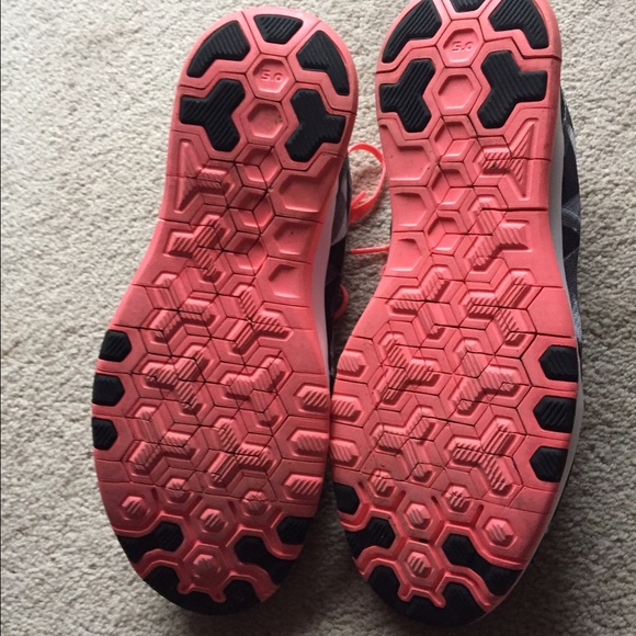 NIKE FREE 5.0 - Picture 3 of 3