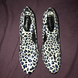Leopard print 5" pumps