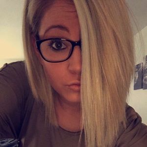 Meet your Posher, Brianna