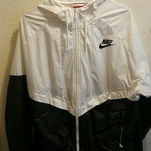 Womens Nike Windbreaker