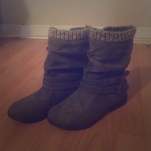 Gently used just fab boots