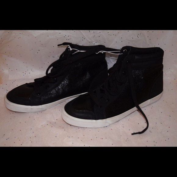 OLD NAVY Black Tennis