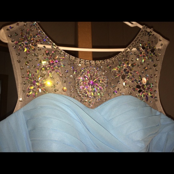 Gorgeous Light blue prom/pageant dress! - Picture 2 of 4