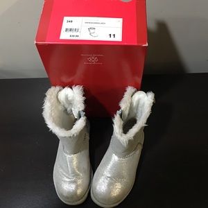 Girls boots