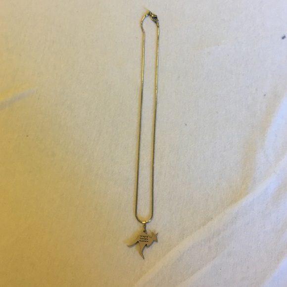 Silver kangaroo necklace from australia - Picture 2 of 2