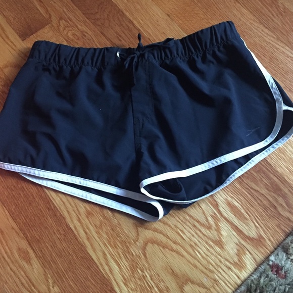 shorts (athletic)