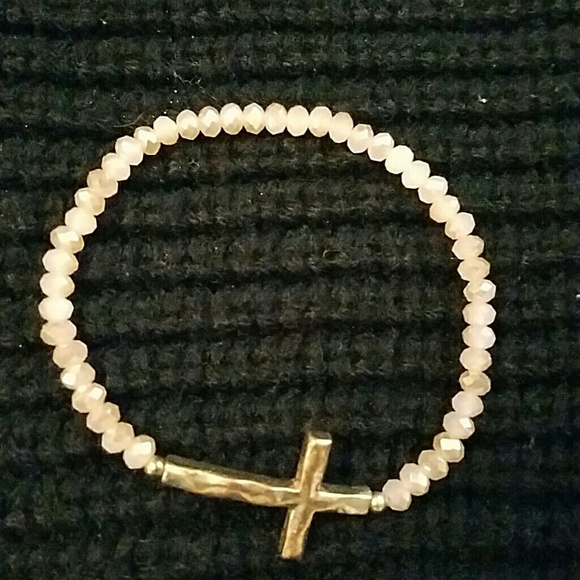 Cross beaded bracelet
