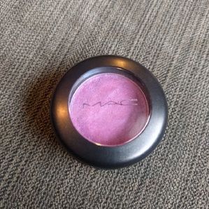 MAC eyeshadow - "Stars n' Rockets" - veluxe pearl