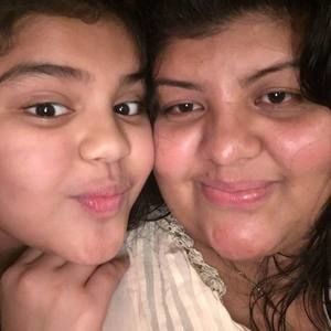 Meet your Posher, Esmeralda