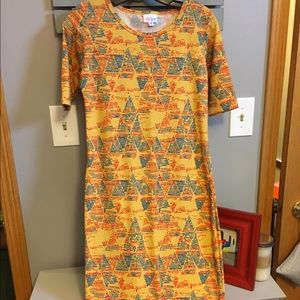 NWT..Julia styled dress from LuLaRoe. Size small.