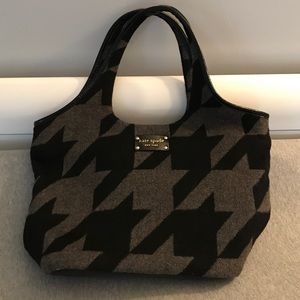 Authentic Kate Spade medium sized purse.
