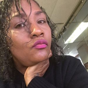 Meet your Posher, Lea