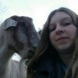 Meet your Posher, Isabelle