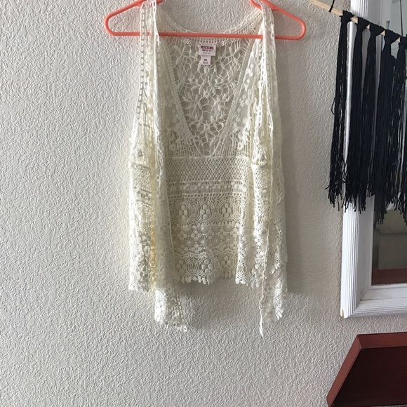 Bohemian white laced vest