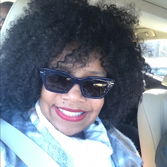 Meet your Posher, Esperanza