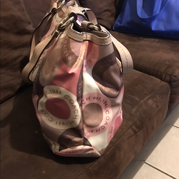 Handbag - Picture 3 of 3