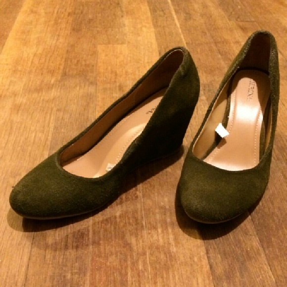 Merona Green Wedge