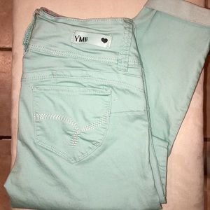 💕butt enhancing cropped pants💕