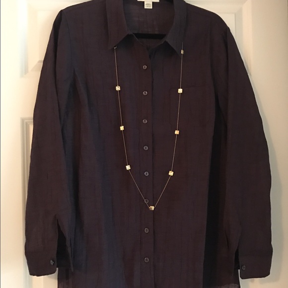 Dress up button down tunic ideal for night out.