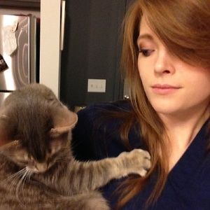 Meet your Posher, Claire