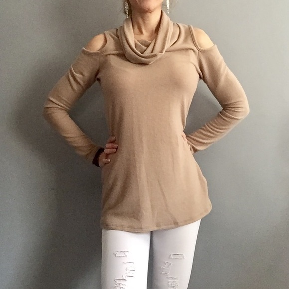 LAST ONE-M💥Cold shoulder knit top - Picture 2 of 4