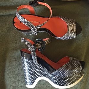 Via Spiga 4" heel black & white wedge sandals