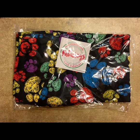 ****** SOLD********Paw print leggings - Picture 2 of 2
