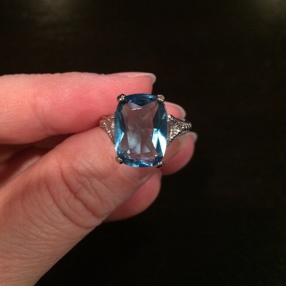 Premier blue topaz ring
