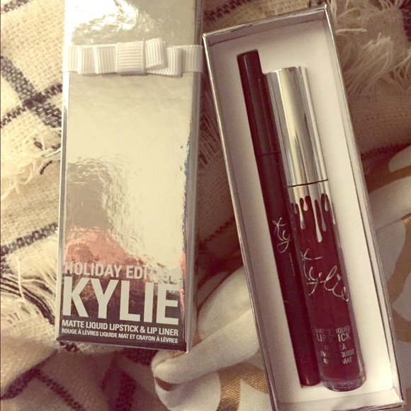 Kylie Vixen lipkit