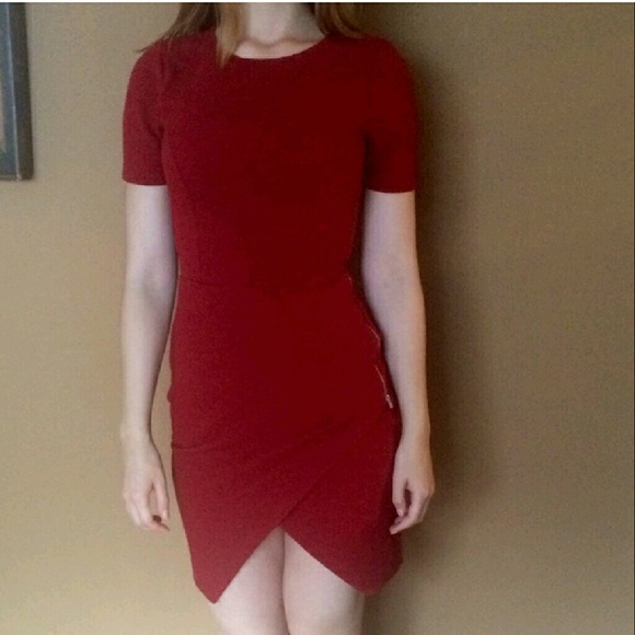 ASOS asymmetrical red dress - Picture 2 of 4
