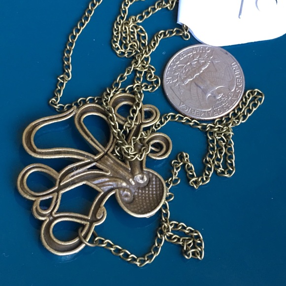 Fun Octopus 🐙 necklace - Picture 2 of 4