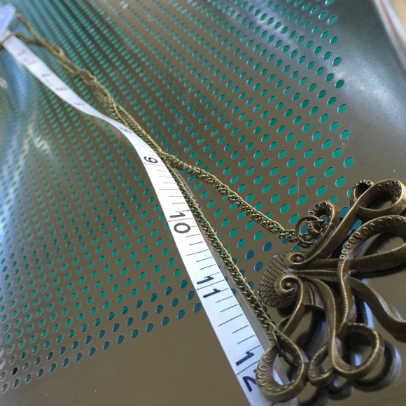 Fun Octopus 🐙 necklace - Picture 3 of 4