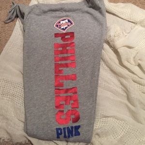 VS Phillies pink capris
