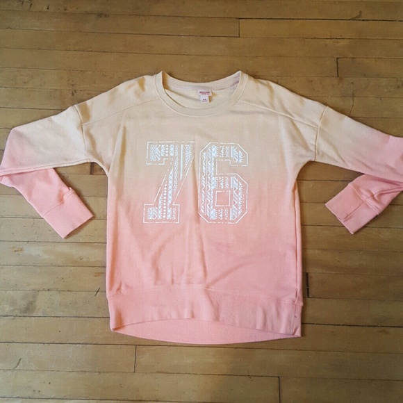 Crew neck