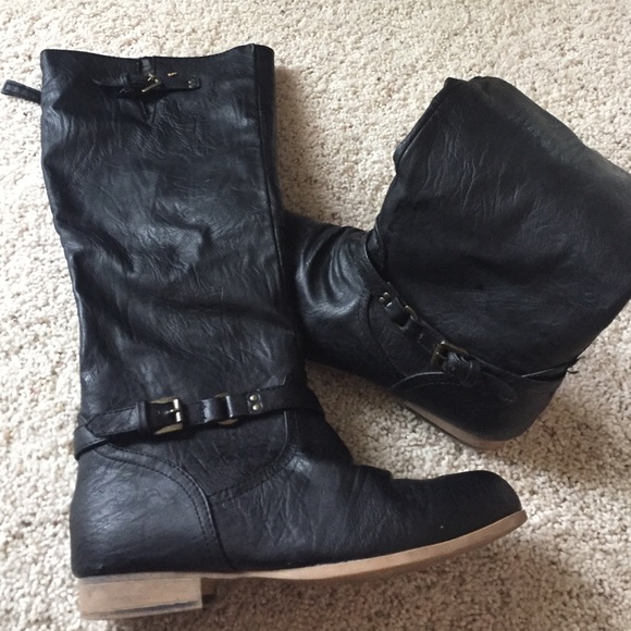 Black knee-high Boots