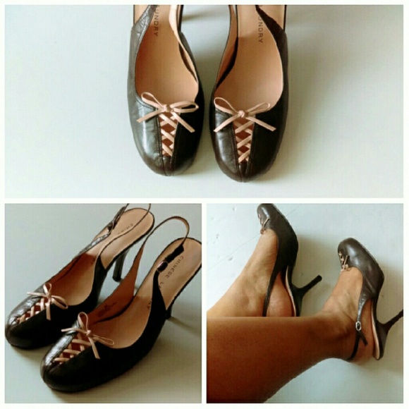 ⬇Chinese Laundry Corset Heels - Picture 2 of 4