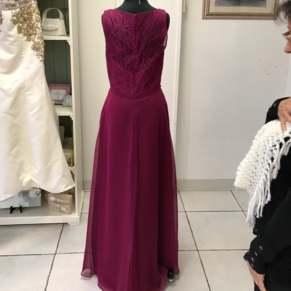Magenta Chiffon gown - Picture 4 of 4