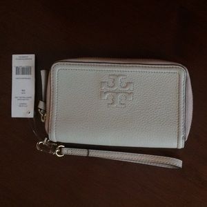 Tory Burch Zip Around smartphone wristlet