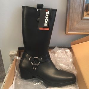 Boggs size 10 tall Dakota boots