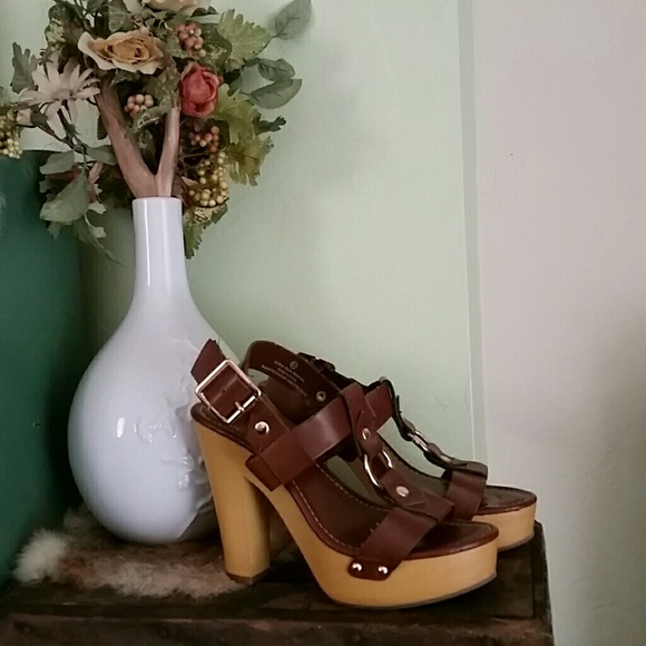 Mossimo Supy Co. Heels - Picture 2 of 2