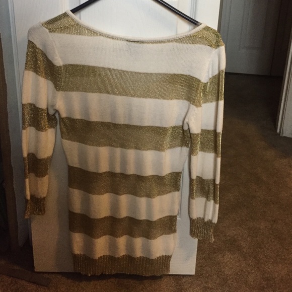 Sweater - Picture 2 of 2
