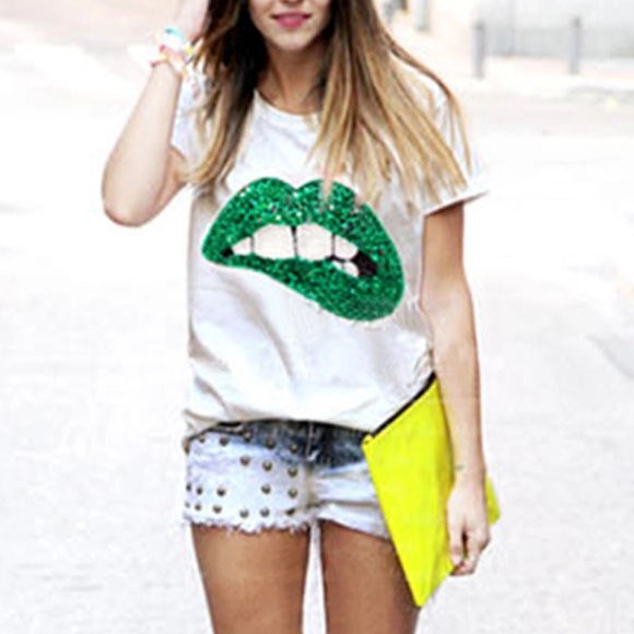 Favolook Tops - Sequined Tee