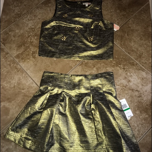 Gold skirt n top
