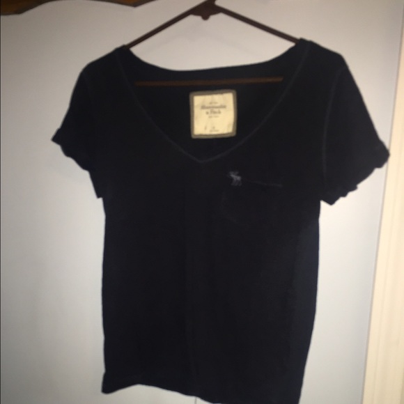 Cute Abercrombie and Fitch navy v neck