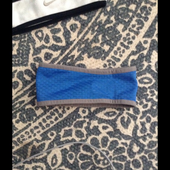 Under Armour headband (lined) - Picture 2 of 2